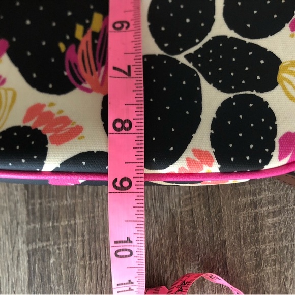 Vibrant Cactus Pattern Crossbody Bag - Picture 10 of 14